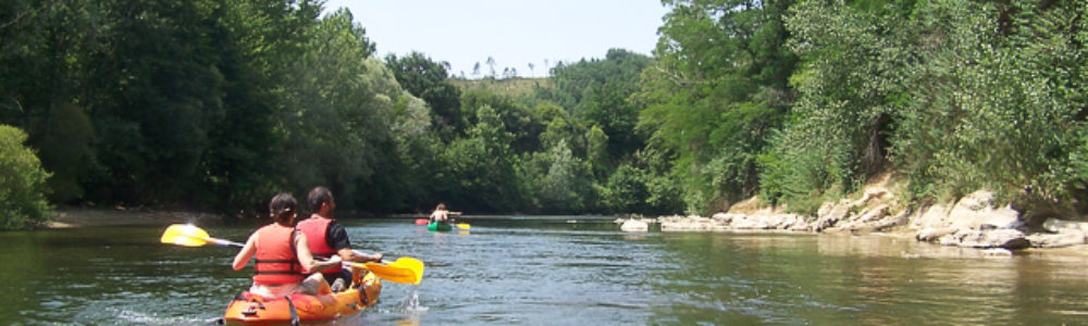 ambiance tranquille de canoe sur l'ariege